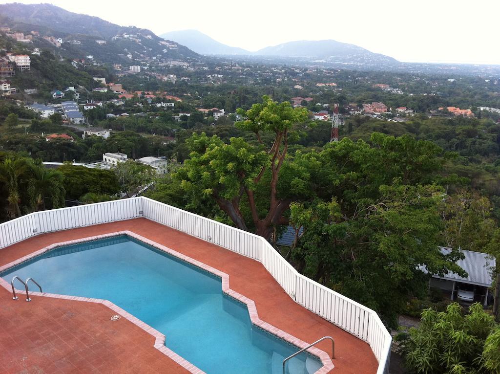 Hill Top Kingston Jamaica Eksteriør billede